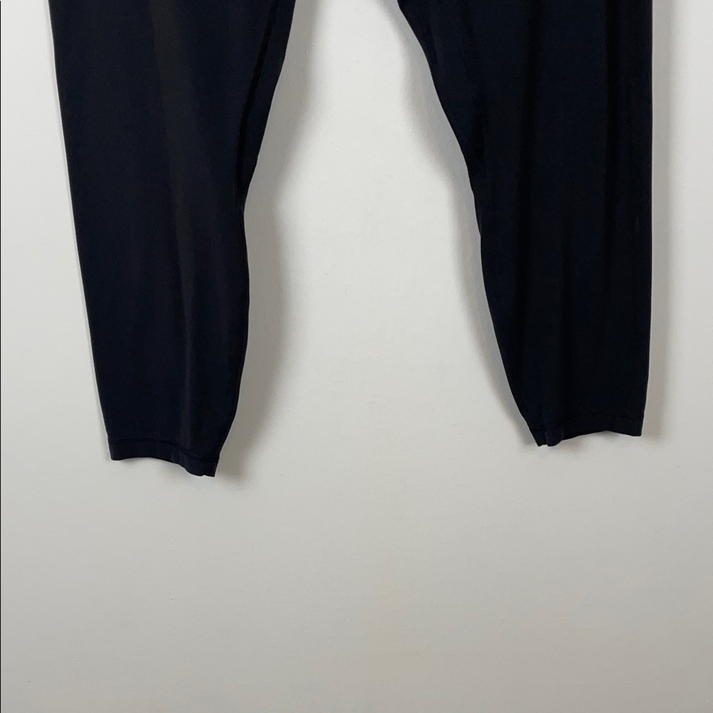 Lululemon Pilates Athleisure Women's 18 Stretch Active Yoga Black Legging Pants - Picture 2 of 8
